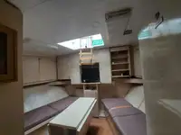 Kapal tinjauan untuk dijual