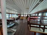 Kapal feri untuk dijual