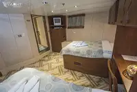Kapal pelayaran untuk dijual