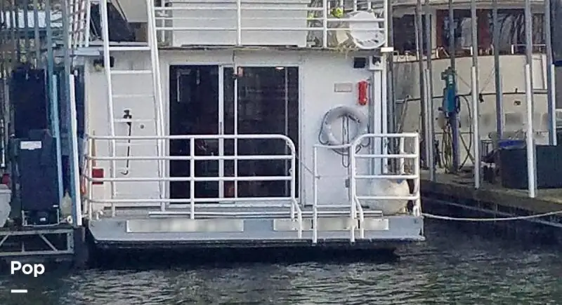 Kapal feri untuk dijual