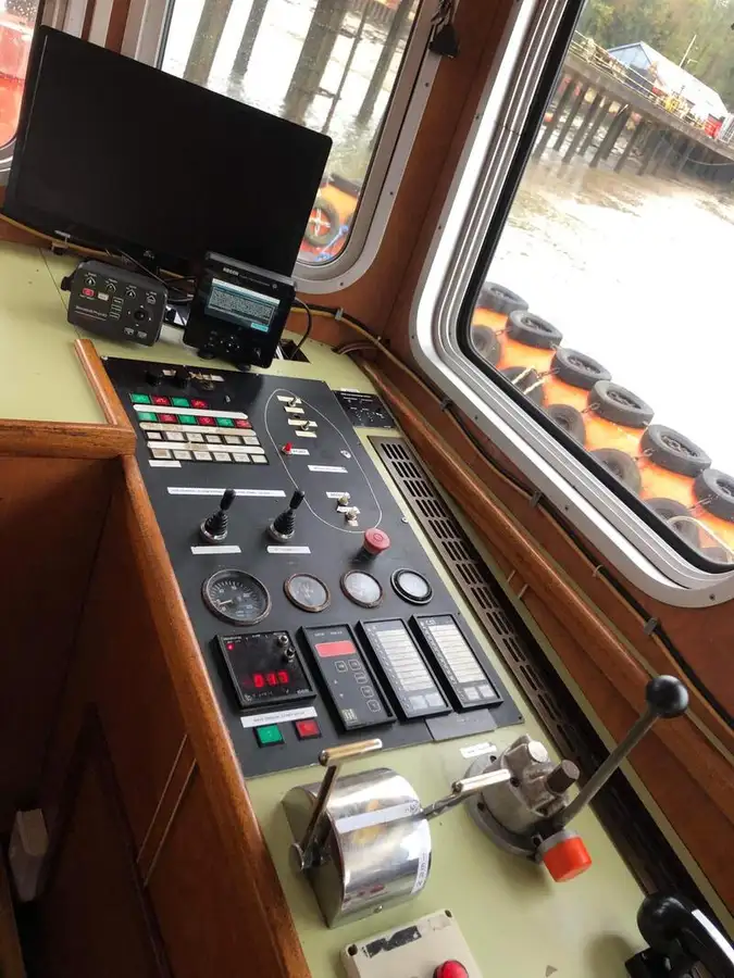 Kapal tunda untuk dijual