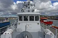 Kapal rondaan untuk dijual