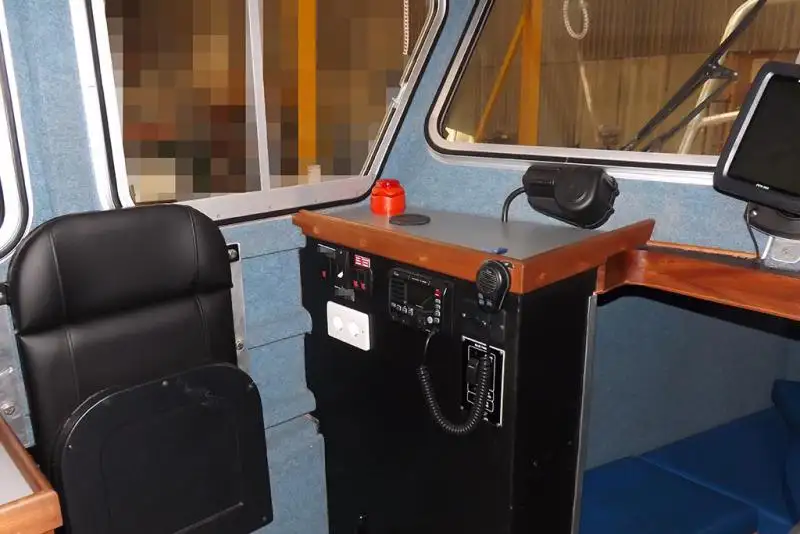 Kapal kerja untuk dijual