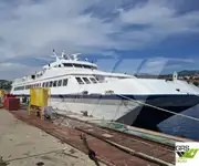 Kapal pelayaran untuk dijual