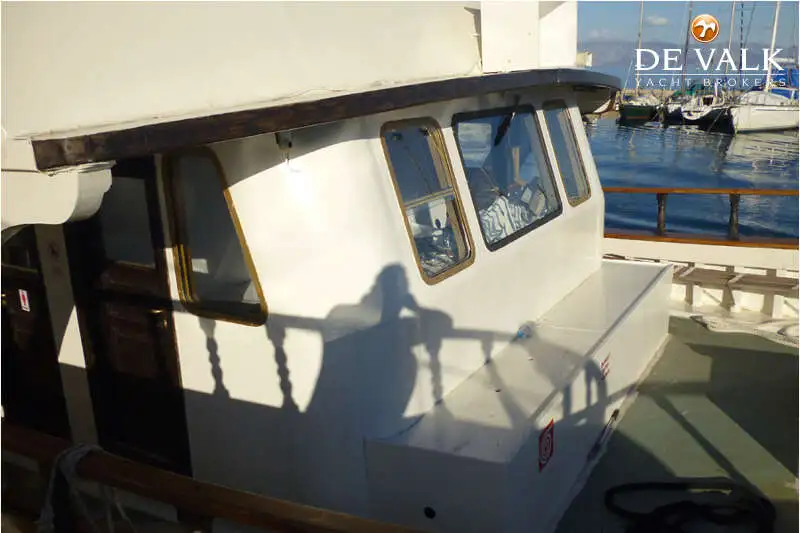 Kapal feri untuk dijual