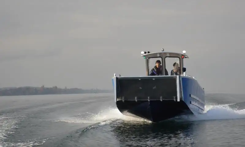 Kapal penyelamat untuk dijual