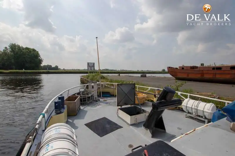 Kapal rondaan untuk dijual