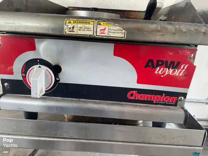 Kapal layar untuk dijual