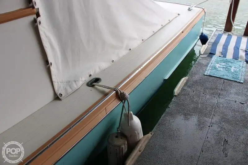 Kapal pemprosesan ikan untuk dijual