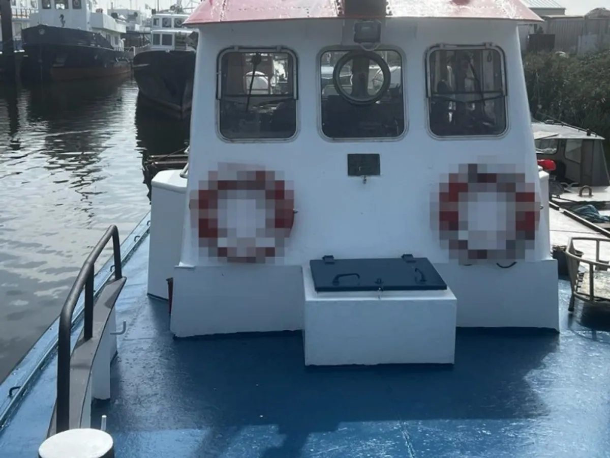 Kapal rondaan untuk dijual
