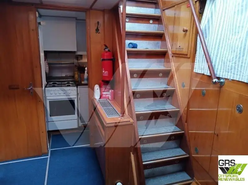 Kapal kerja untuk dijual