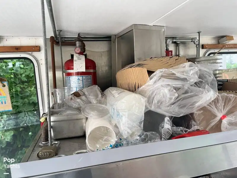 Kapal layar untuk dijual