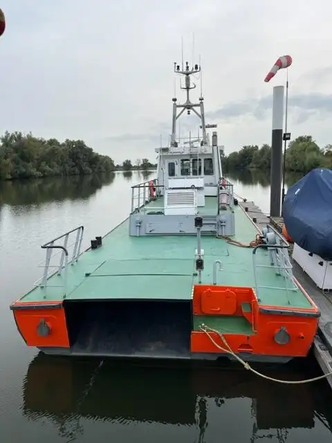 Kapal tinjauan untuk dijual