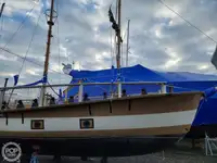 Kapal pelayaran untuk dijual