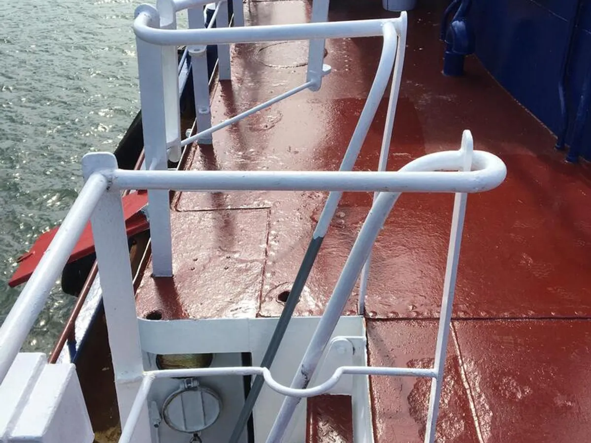 Kapal tunda untuk dijual
