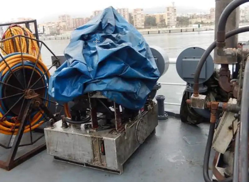 Kapal kerja untuk dijual