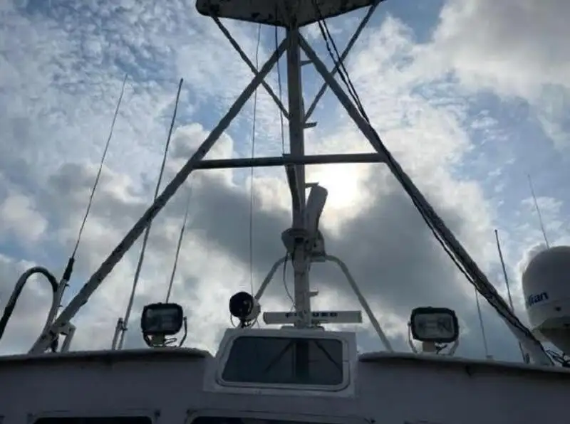 Kapal pelayaran untuk dijual