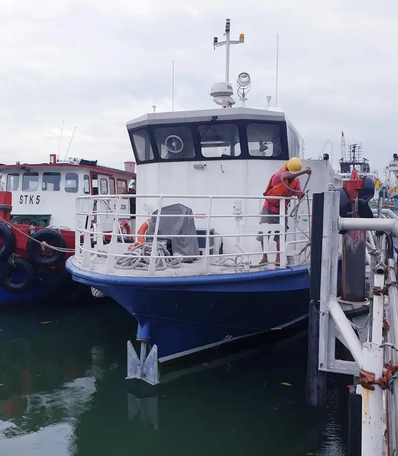 Kapal pelayaran untuk dijual