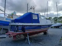 Kapal kerja untuk dijual
