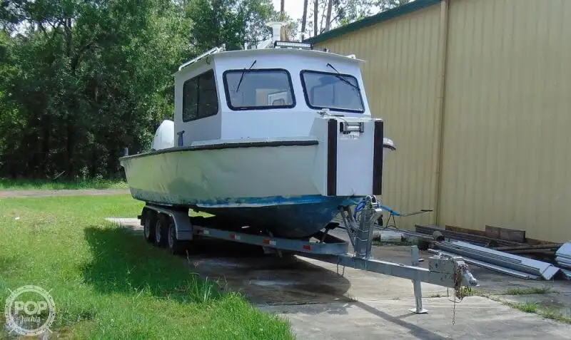 Kapal rondaan untuk dijual