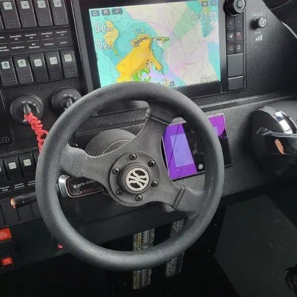 Kapal rondaan untuk dijual