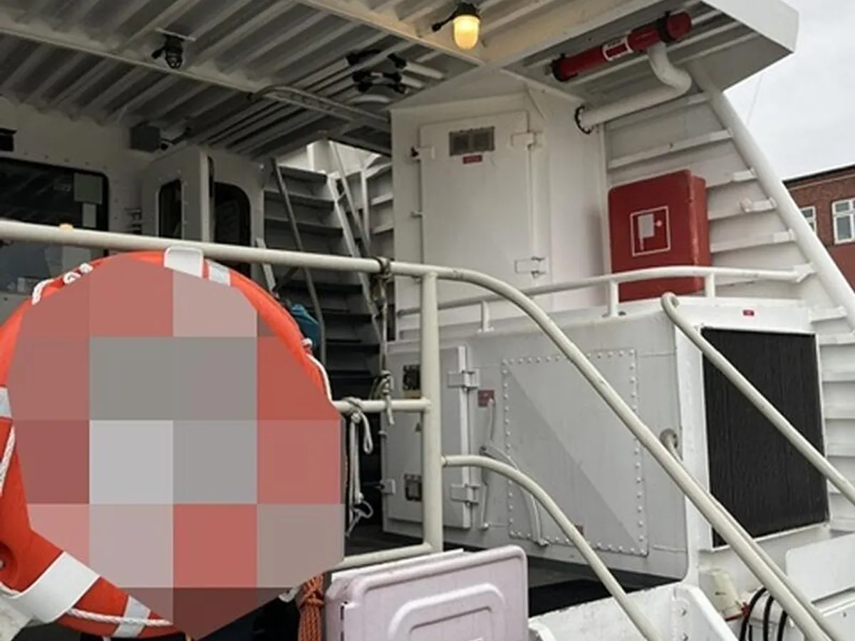 Kapal rondaan untuk dijual