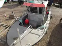 Kapal kerja untuk dijual