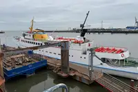 Kapal pelayaran untuk dijual