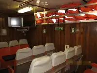 Kapal anak kapal untuk dijual