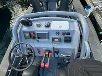 Kapal rondaan untuk dijual