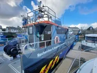 Kapal tinjauan untuk dijual