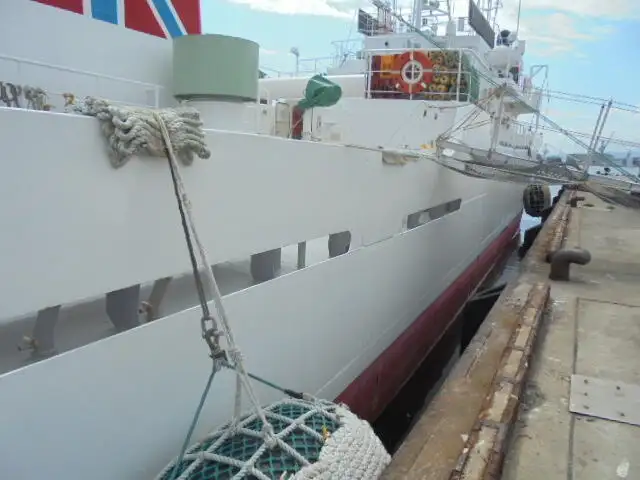 Kapal rondaan untuk dijual