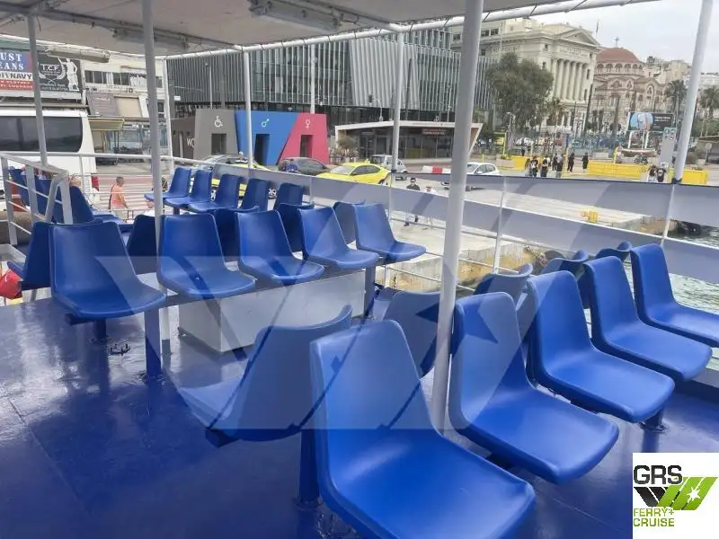 Kapal penumpang untuk dijual