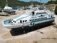 Kapal layar untuk dijual