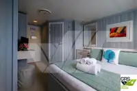 Kapal pelayaran untuk dijual
