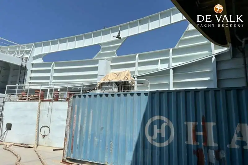 Kapal feri untuk dijual