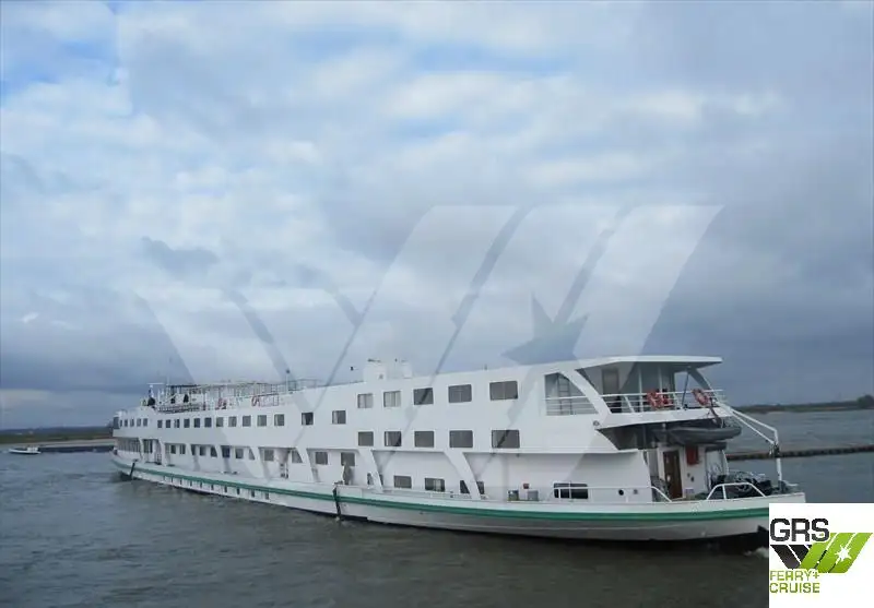 Kapal pelayaran untuk dijual