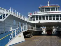 Kapal feri untuk jualan