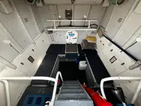 Kapal anak kapal untuk dijual