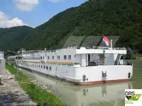 Kapal pelayaran untuk dijual