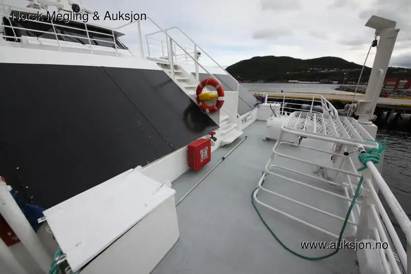 Kapal layar untuk dijual