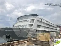 Kapal pelayaran untuk dijual