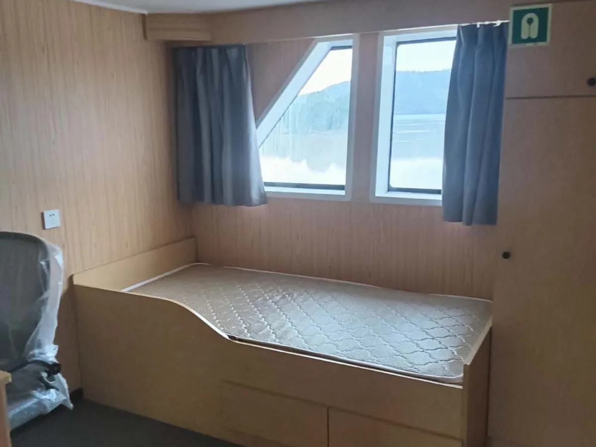 Kapal layar untuk dijual