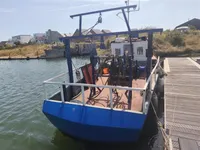 Kapal memancing untuk dijual