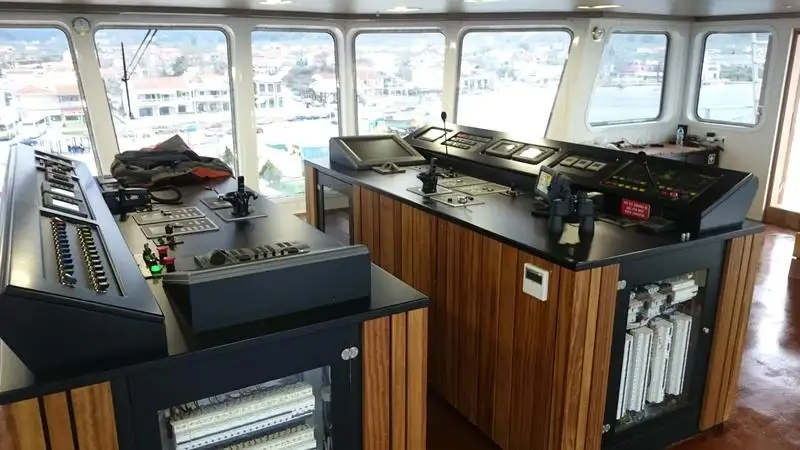 Kapal feri untuk dijual