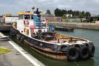 Kapal tunda untuk dijual