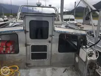 Kapal anak kapal untuk dijual