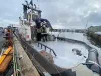 Kapal kren untuk dijual