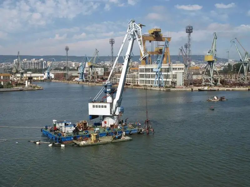 Kapal kren untuk dijual