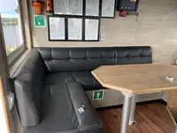 Kapal layar untuk dijual
